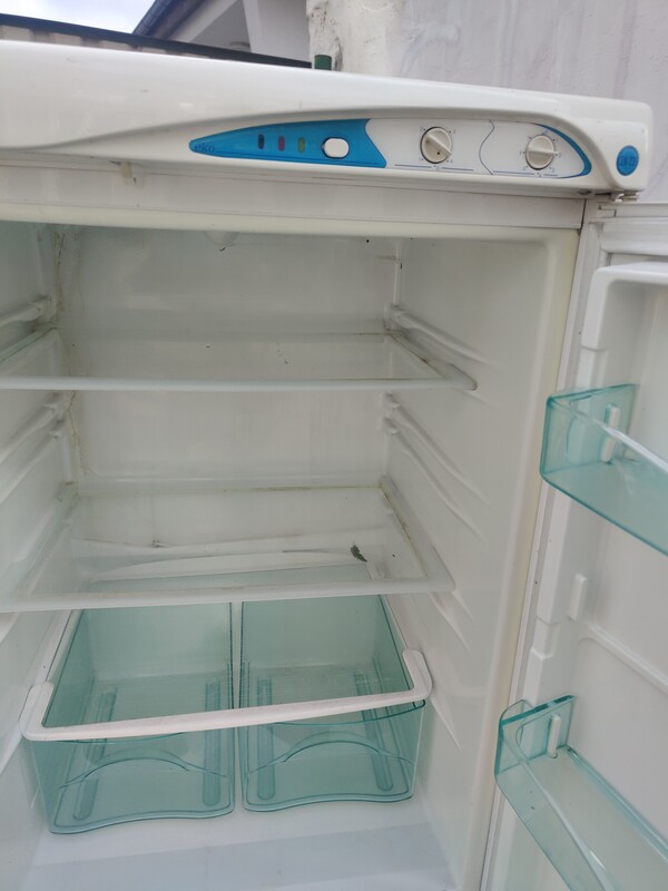 Elbląg Sprzedam lodówkę Polar stan bardzo dobry w zamrażalnik pół na pół model CZN 235Dwa oddzielne agregaty.