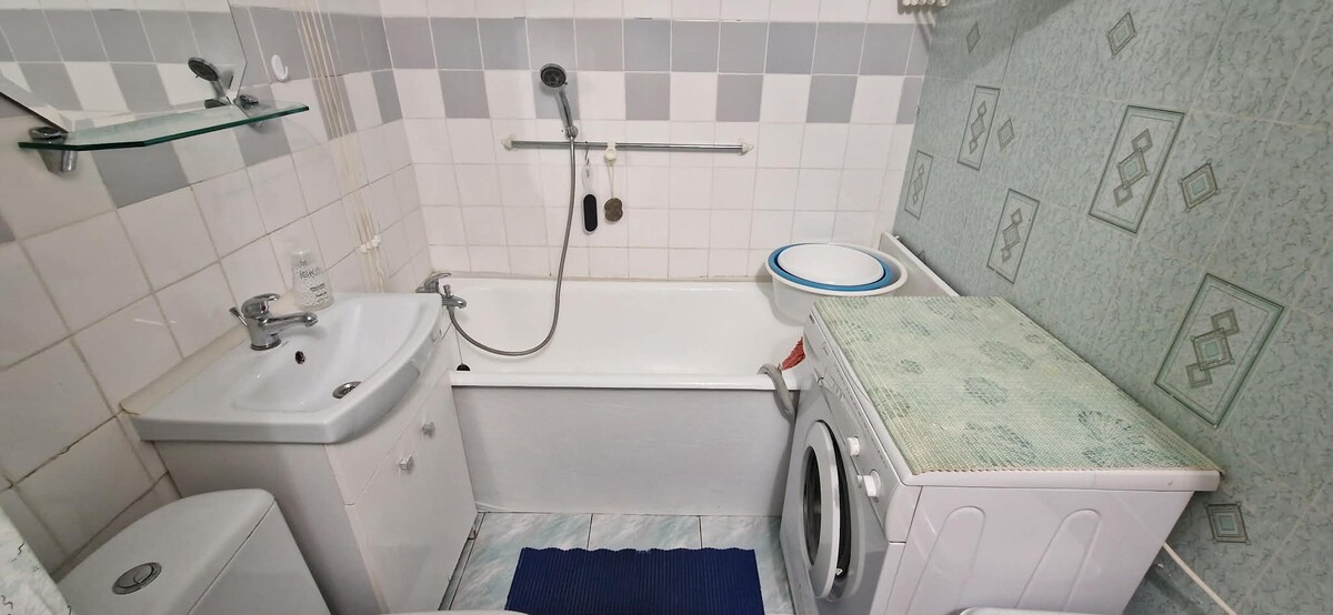 Elbląg Wynajmę kawalerkę o powierzchni 34m2 na osiedlu Nad Jarem. Mieszkanie posiada odrębny słoneczny