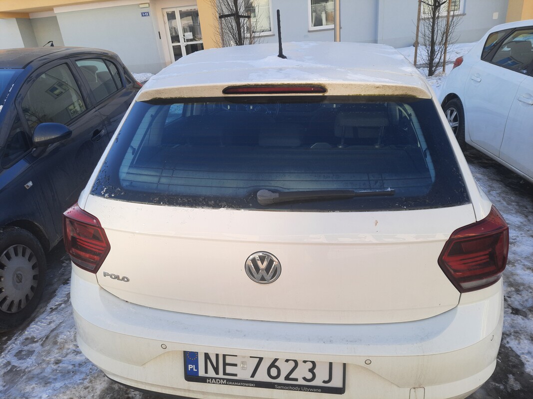 Elbląg Sprzedam Volkswagen Polo VI (rocznik 2018) kolor biały metalizowany, z silnikiem 1.0 MPI (80 KM), z 5-biegową