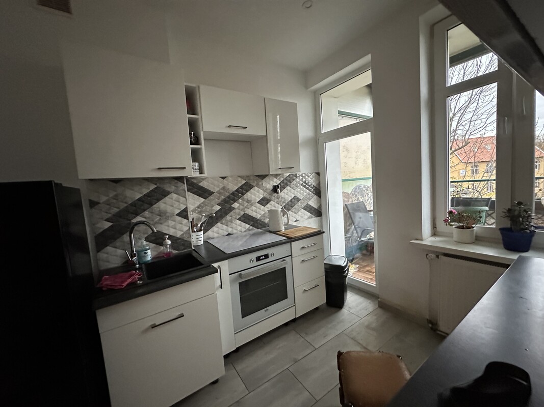 Elbląg BIURO NIERUCHOMOŚCISZULC& SZULCSprzedam mieszkanie w Elblągu ul. Królewiecka, mieszkanie o pow.65,8m2 na 2