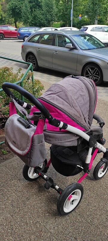 Elbląg Sprzedam wózek dziecięcy Adamex model Barretta stan bdb jest cały komplet polecam. .