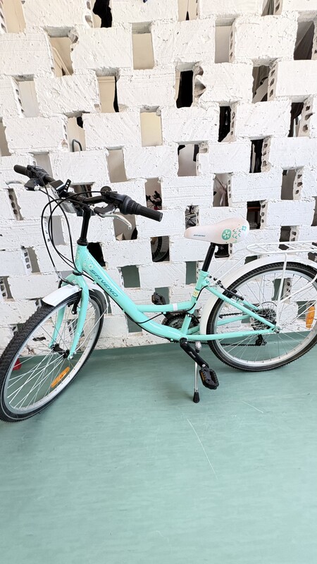 Elbląg Do sprzedania Rower dla dziewczynki chociaż kolor nie zupełnie dziewczęcy kwestia gustu rower w bardzo dobrym