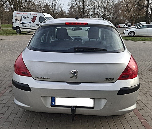 Elbląg Peugeot 3081.6 BenzynaM - 2011 r1.6 Benzynaprzebieg - 156 tyś. kmPo dużym serwisie