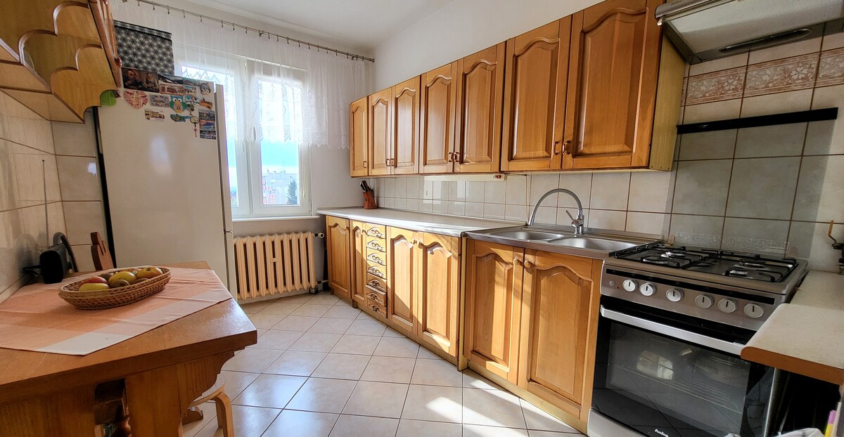 Elbląg KWADRAT NIERUCHOMOŚCI2 pokojeblok z 1992 r. duży balkonmedia z miastaosiedle Nad Jarem