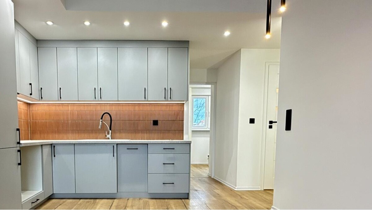 Elbląg SPRZEDAM Atrakcyjne 3-pokojowe mieszkanie 46 m² – po generalnym remoncie! Lokalizacja: