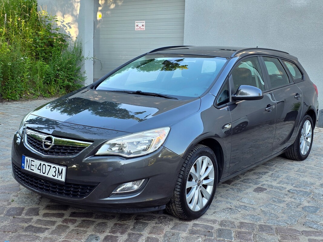 Elbląg Opel Astra Benz 120kmNavi czujniki parkowania skory alufelgiZAREJESTROWANYMod 2013