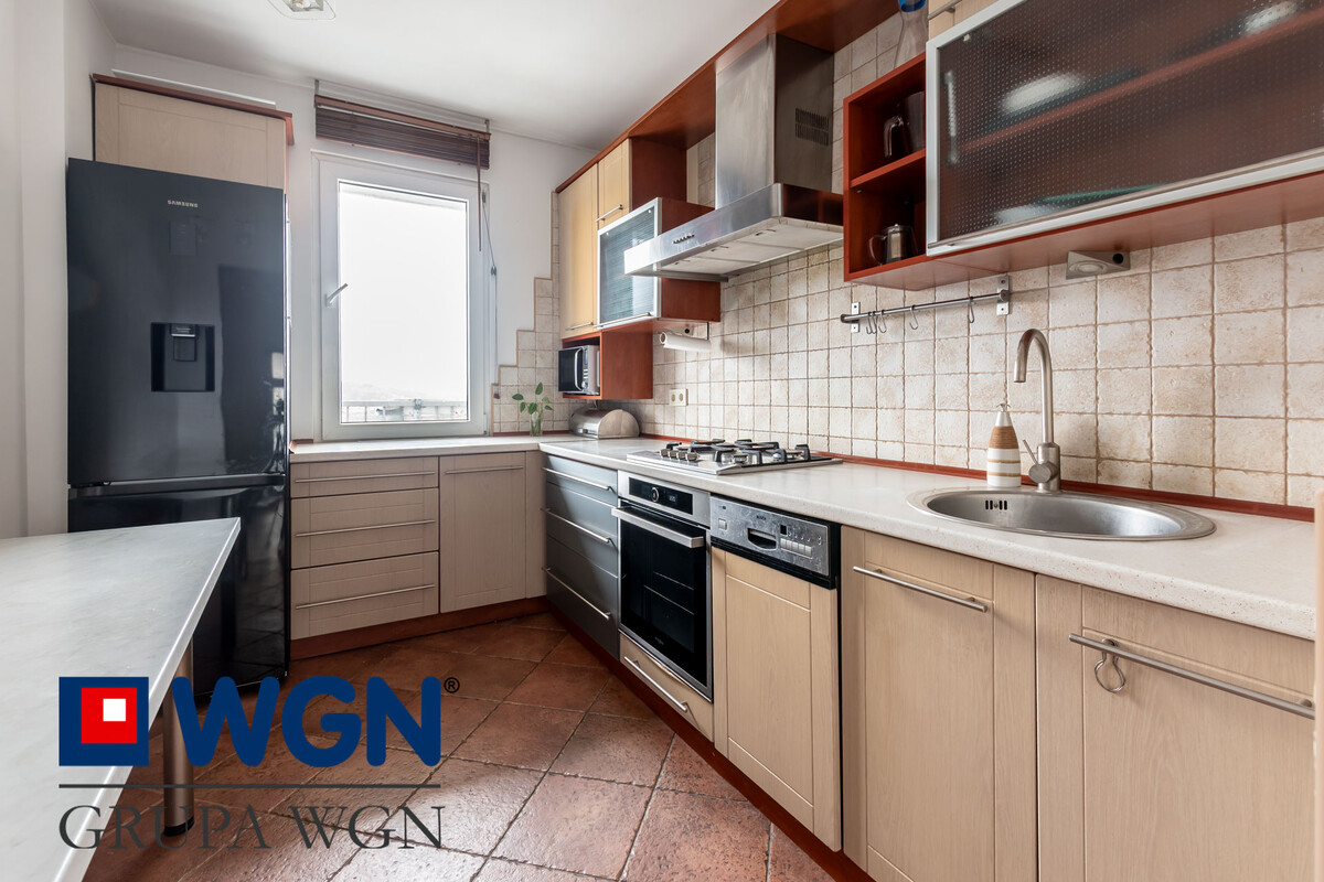 Elbląg ELBLĄG, WYNAJEM, ULICA KRÓLEWIECKA, 3 POKOJE, 60 m2,BALKON, PIWNICA, MEDIA Z MIASTA. WGN - NIERUCHOMOŚCI z