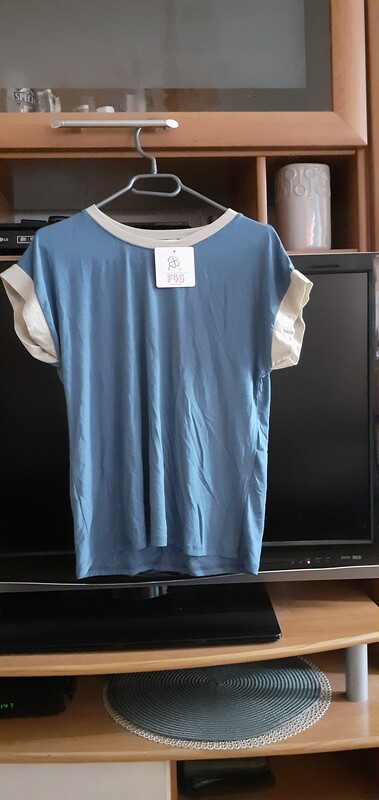 Elbląg Oddam odzież damską za owoce. .. .kontakt SMS. .. .. .ciuszków jest więcej niż widać na zdjęciach