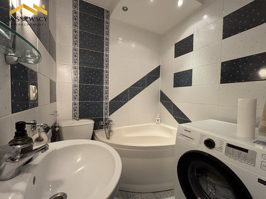 Elbląg WIŚNIEWSCY NIERUCHOMOŚCI Sp. z o.o.Sprzedam mieszkanie - Elbląg, Urocza. Oferta:
Na sprzedaż dwupokojowe,