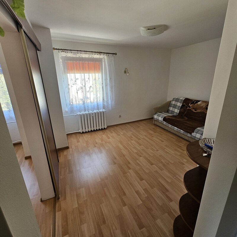 Elbląg DOM NIERUCHOMOŚCIOFERUJEMY NA SPRZEDAŻMIESZKANIE 2 POKOJOWEPow. 32 m2Blisko Park