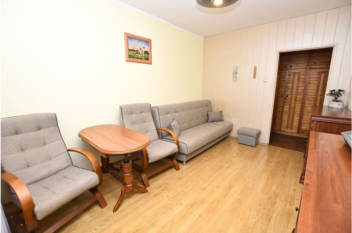 Elbląg :: Biuro nieruchomości ARKADIA ::Mieszkanie ul. KrólewieckaPiętro: 2 Liczba pokoi: 2 Powierzchnia: