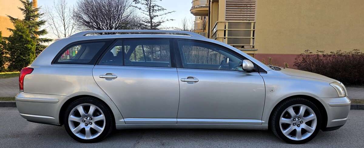 Elbląg Toyota Avensis 2.0Benzynka 146KM Bogata Wersja Wyposażenia 2004Rok Gaz Sekwencja 2031R-Klimatronik