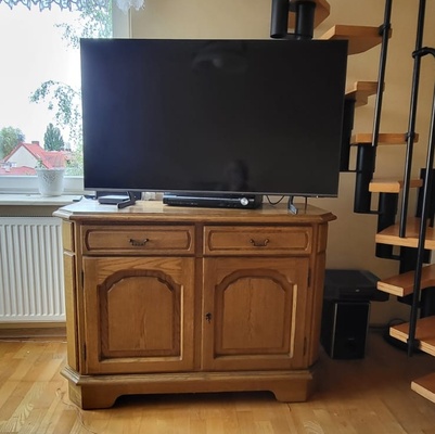 Elbląg Sprzedam meble: Komoda za 100 zł + Kredens za 200 zł. Widoczne na zdjęciach. Kredens dwuczęściowy - rozłożony