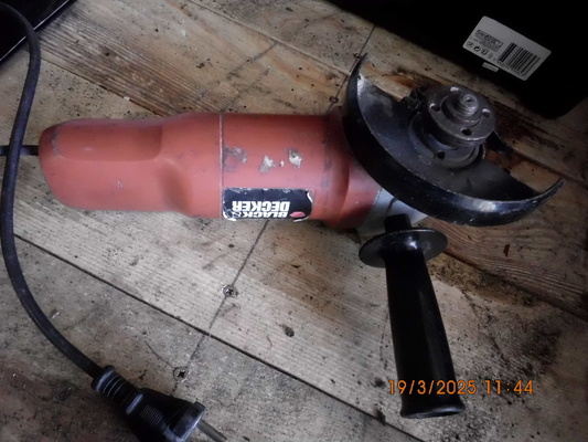 Elbląg Szlifierka kątowa Black& Decker cena 70 zł
Czasza anteny satelitarnej wraz z konwerterem i mocowaniem. cena