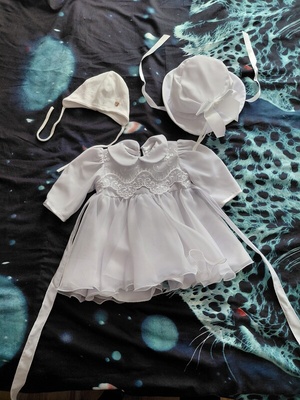 Elbląg Sprzedam Ubranka do Chrztu zakupione w Elblaskim sklepie Radex Ubranka raz założone w bardzo dobrym stanie