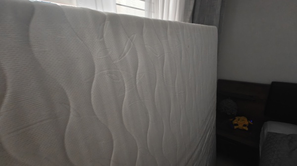 Elbląg Oddam materac za 100 zł!
Wymiary 160x 200 cm
Średnio miękki! 
Szkoda mi go wyrzucać!
2 lata tylko używany, 
w