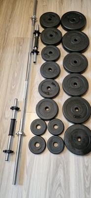 Elbląg Hantle + gryf stalowy. Całkowita waga 42 kg. 
2 x 5 kg
6 x 2.5 kg
4 x 1.5 kg
4 x 0.5 kg
2 małe gryfy
1 duży