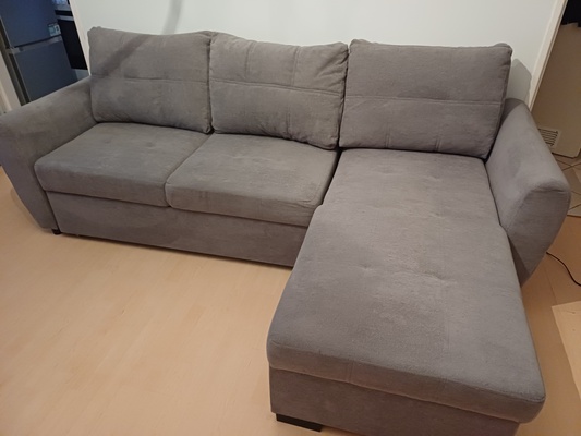 Elbląg SPRZEDAM rogówkę, kolor szary, długość z oparciami 240 cm, dłuższy bok 138 cm, powierzchnia spania 200 x