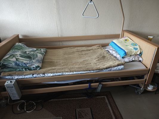 Elbląg Sprzedam łóżko rehabilitacyjne bez materaca. Stan ogólny dobry.