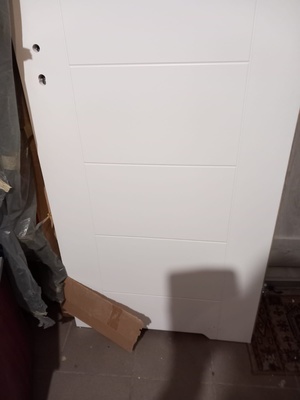 Elbląg Sprzedam drzwi, 50 zł sztuka. 
Białe łazienkowe 70 prawie 3 sztuki
Z szybą 80 prawe 1 sztuka
Pełne 66 lewe 1