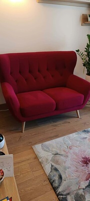 Elbląg Sprzedam sofę KELSO z Agata Meble, dwuosobową, nie rozkładaną. Cena 1100 zł. Numer telefonu 530 578 499