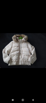 Elbląg 1.Jasna kurtka damska r. 42- 50 zł
2.Czarna kurtka r. 38.- 40 zł
3.Jasna czapka Nowa -  40 zł
4.Pozostałe