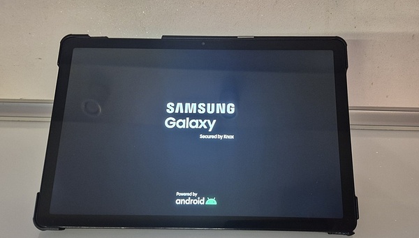 Elbląg Witam, sprzedam na gwarancji (zakup styczeń 2025) Tablet Samsunga Galaxy A9+ 11 z Wi-fi - 64 GB. Tablet z pełną