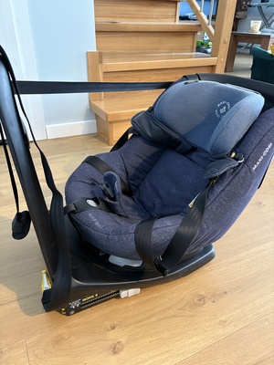 Elbląg Innowacyjny system AxissFix obraca w zakresie pełne 360°, zapewniając rodzicom maksimum wygody. Ten dziecięcy