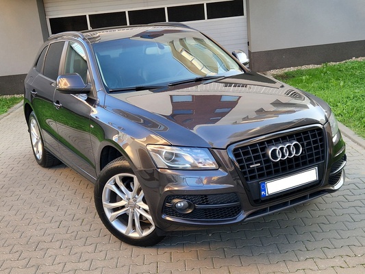 Elbląg Audi Q5 S-Line 2.0 211km AUTOMATPełna Opcja wyposażeniaZAREJESTROWANY