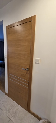 Elbląg Sprzedam drzwi wewnętrzne wraz z ościeżnicą: drzwi 80 prawe, bezprzylgowe firmy Barański model BarcelonaC1 -