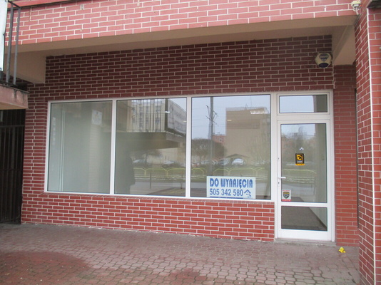 Elbląg   Wynajmę LOKAL UŻYTKOWY- POW..65 m2,dwa pomieszczenia, parter.       Wejście z chodnika.