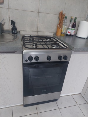 Elbląg Witam sprzedam kuchenkę gazowa z piekarnikiem na gaz. Kuchenka zadbana. Wymiary kuchenki szerokość 50 cm a