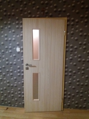 Elbląg SPRZEDAM 
DRZWI WEWNĘTRZNE 70tki LEWE
DRZWI WEWNĘTRZNE 80tki PRAWE
CENA 100 zł /szt