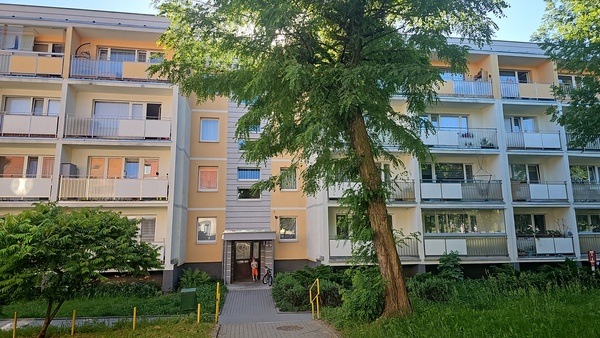 Elbląg DOM NIERUCHOMOŚCIOFERUJEMY NA SPRZEDAŻMIESZKANIE 2 POKOJOWE PO REMONCIEBlisko Park Modrzewia