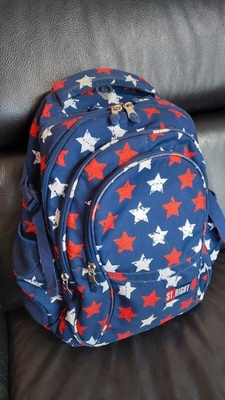 Elbląg Sprzedam firmowy plecak St. Right pasujący zarówno dla dziewczynki jak i chłopca. Używany sporadycznie, jest w