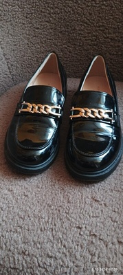 Elbląg Mam do sprzedania; 1.Damskie sneakersy-Skechers Ultra Flex 3.0.Kolor ciemny że srebrną nitką, rozmiar 35.Buty