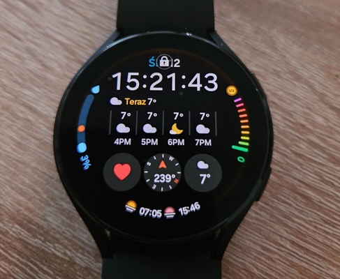 Elbląg Sprzedam Samsung smartwatch 4 LTE  
Zegarek jewt w pelni sprawny  i gotowy do pracy.