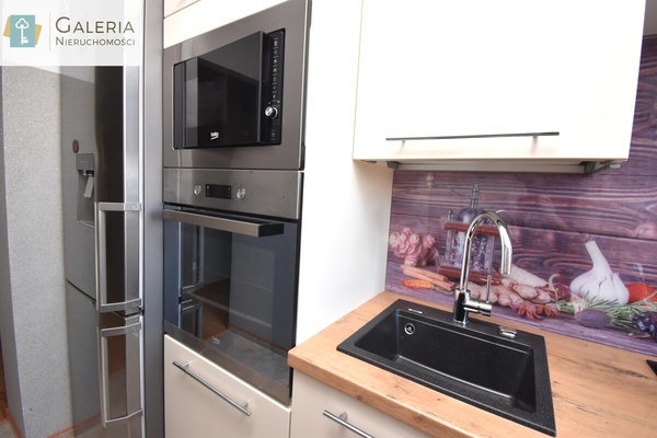 Elbląg GALERIA NIERUCHOMOŚCIZ pasji i miłości do nieruchomościNa sprzedaż:&nbsp; 3 pokoje z balkonem, świetny