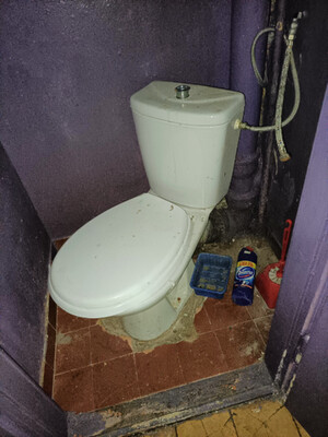 Elbląg Witam oddam za darmo dzwi wewnętrzne framugi kafle do łazienki WC bojler szafkę pod zlew rozebranie wyniesienie