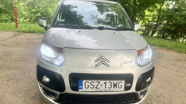 Elbląg Sprzedam citroena c3 Picasso w najlepszym silniku 1,6 hdi. 2012 rok. Autko dosyć ładnie się prezentuje jak na