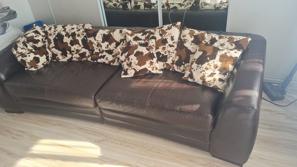 Elbląg 🛋️ Elegancka skórzana sofa KLER &ndash; ponadczasowy styl w Twoim domu! 🏡Nierozkładana,