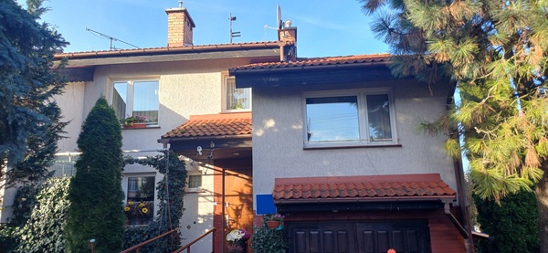 Elbląg SPRZEDAM DOM W SZEREGU W DOSKONAŁEJ LOKALIZACJI MIASTA!!!NIE ODPOWIADAM NA SMS!