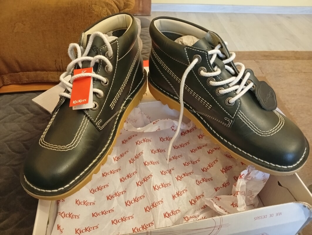 Elbląg Okazja!! sprzedam damskie botki skórzane Kickers nowe nie uzywane pachnące skórą w oryginalnym kartonie buty