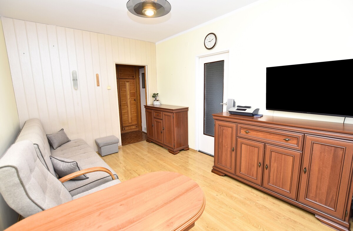 Elbląg :: Biuro nieruchomości ARKADIA ::Mieszkanie ul. KrólewieckaPiętro: 2 Liczba pokoi: 2 Powierzchnia: