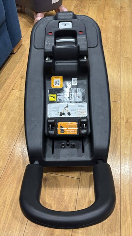 Elbląg Sprzedam:
1.Wózek Venicci 2w1 granatowy, kupiony pod koniec 2023r. Używany przez 1 dziecko, zadbany. W