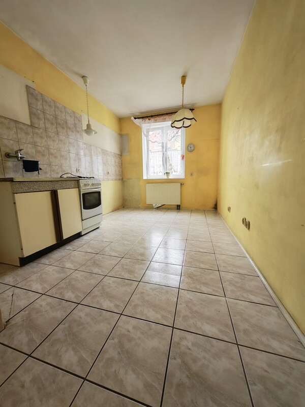 Elbląg Mieszkanie 76 m² – parter, kamienica, Elbląg, ul. Pionierska