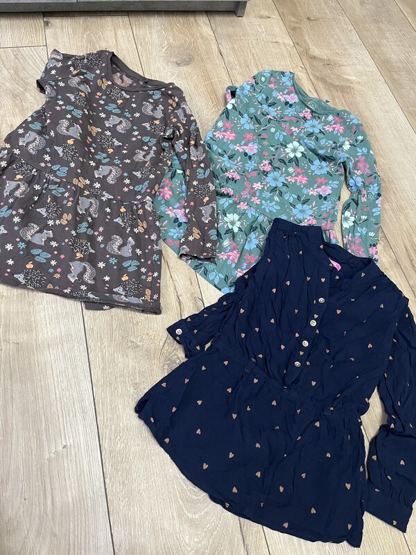 Elbląg Za 2 płyny do płukania cocolino w biedronce 1+1 w promocji.
Ciuchy rozm 116 ( niektóre z metki 110/116 )