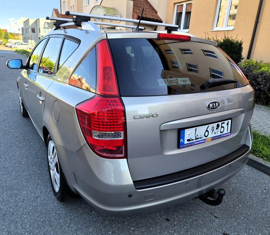 Elbląg Kia CEED Lift 2010Rok 1,6Diesel 115Km Bardzo Zadbane Rodzinne Kombi -Elektryczne Szyby i Lusterka Abs Radio