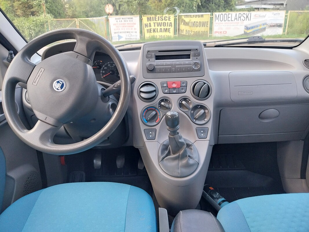Elbląg Fiat Panda z 2005 roku, poj. 1.2 benz to niezawodne auto miejskie, które sprawdzi się zarówno w codziennych