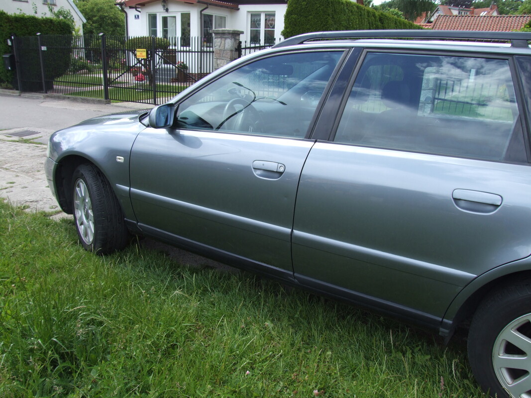 Elbląg 🚗 AUDI A4 B5 KOMBI – 1.6 BENZYNA, 102 KM, 2001 r. Idealny samochód rodzinny w świetnej cenie!
